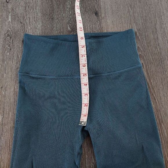Fabletics High-Waisted Seamless Rib Legging Small - Picture 7 of 8
